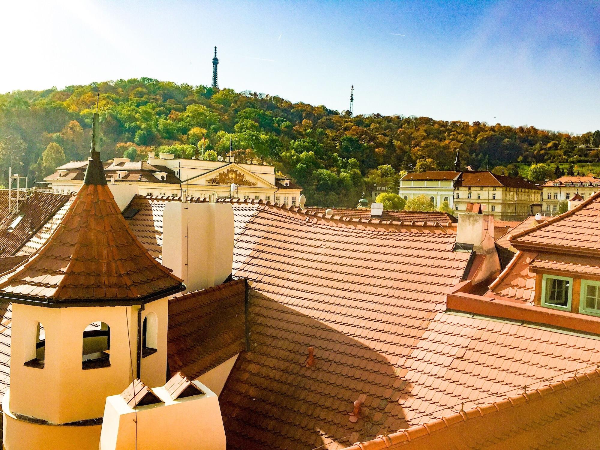 Hotel Golden Key Prague Castle Ngoại thất bức ảnh