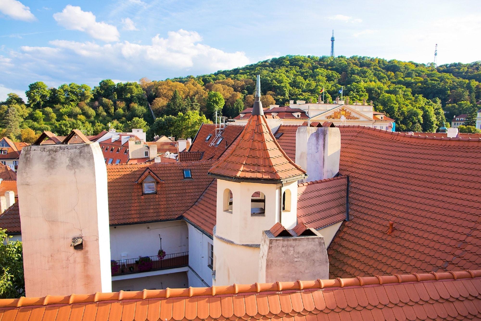 Hotel Golden Key Prague Castle Ngoại thất bức ảnh
