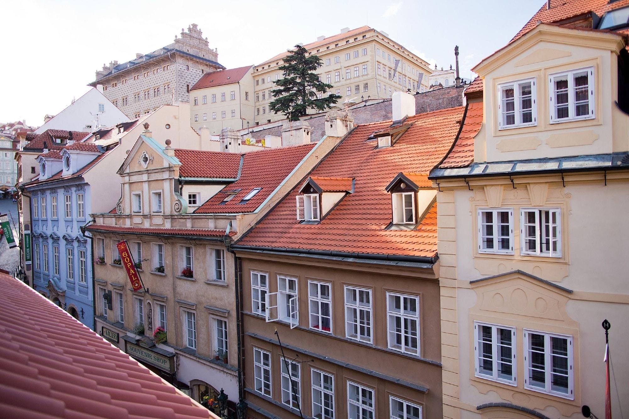 Hotel Golden Key Prague Castle Ngoại thất bức ảnh