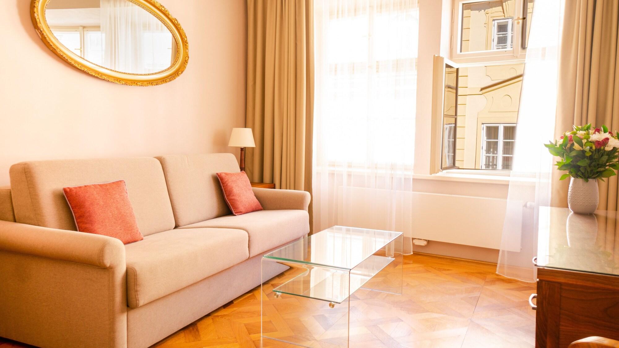 Hotel Golden Key Prague Castle Ngoại thất bức ảnh