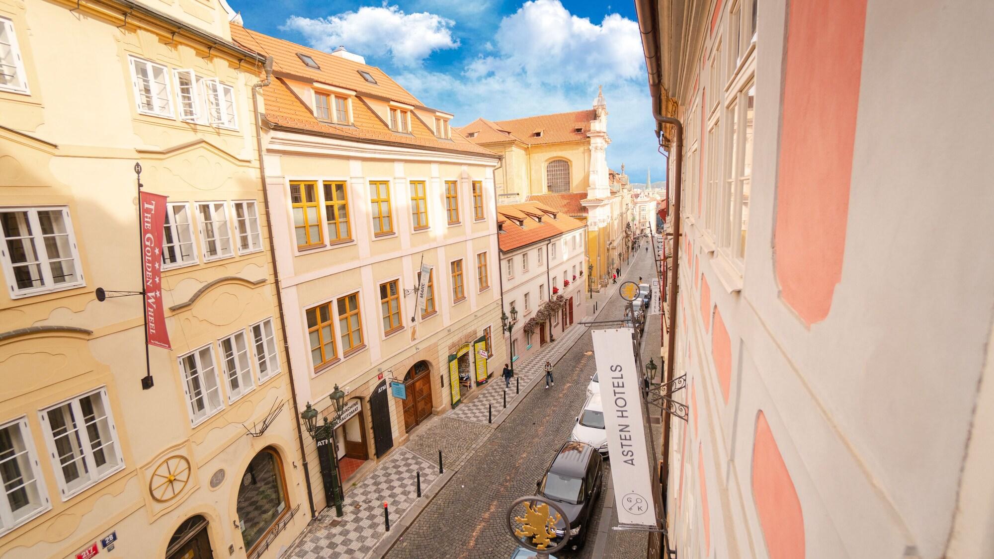 Hotel Golden Key Prague Castle Ngoại thất bức ảnh
