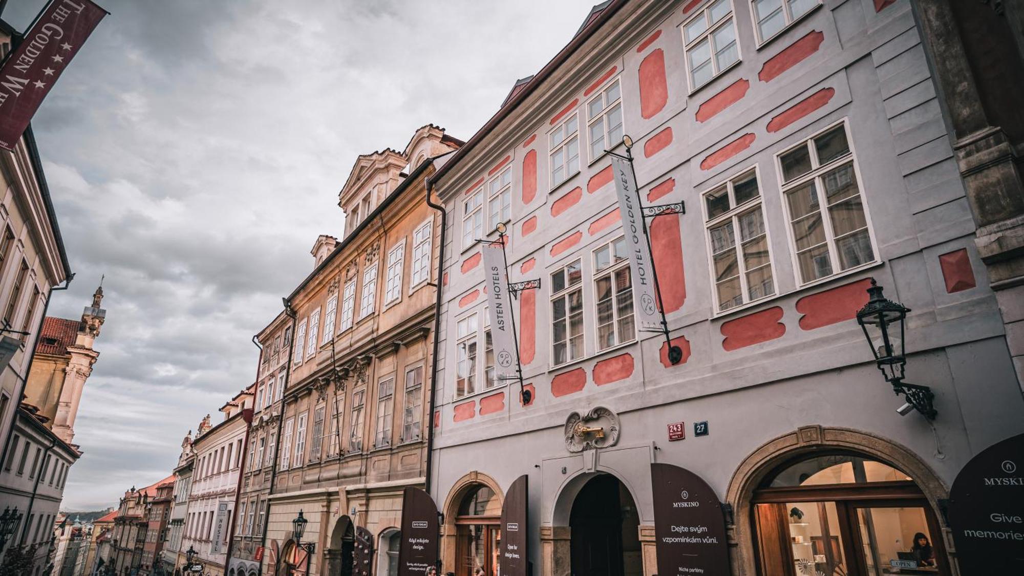 Hotel Golden Key Prague Castle Ngoại thất bức ảnh