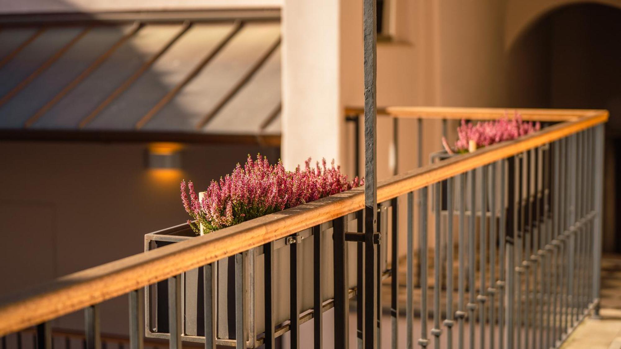 Hotel Golden Key Prague Castle Ngoại thất bức ảnh