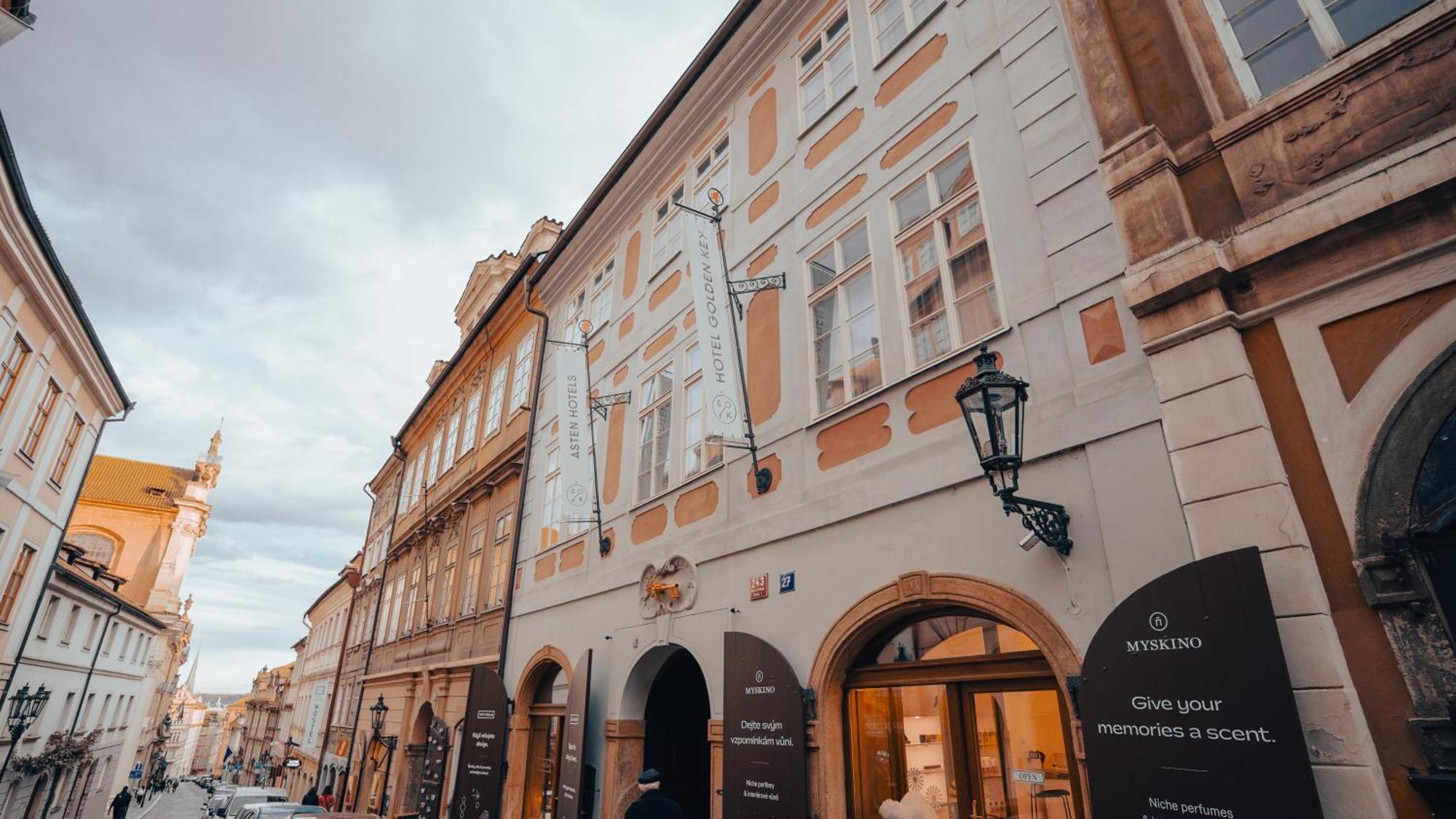 Hotel Golden Key Prague Castle Ngoại thất bức ảnh