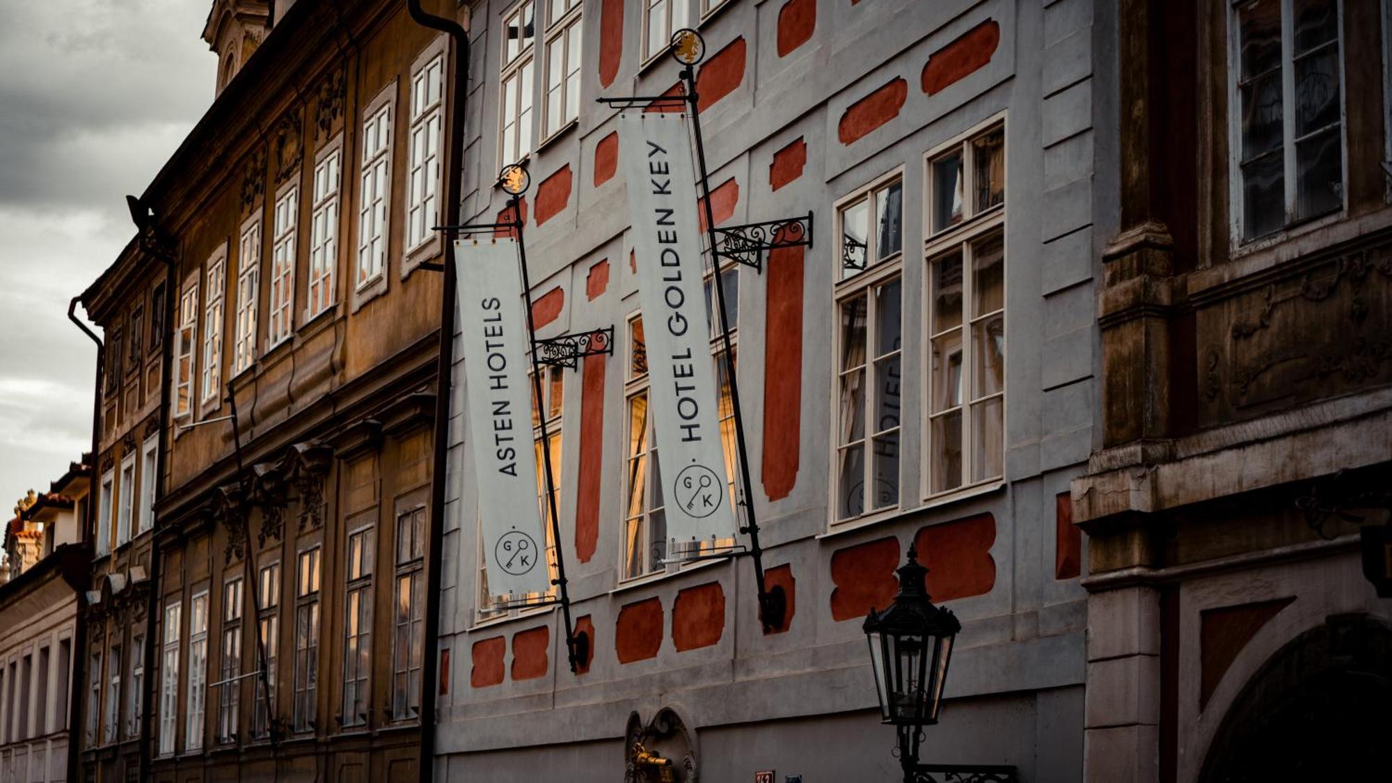 Hotel Golden Key Prague Castle Ngoại thất bức ảnh