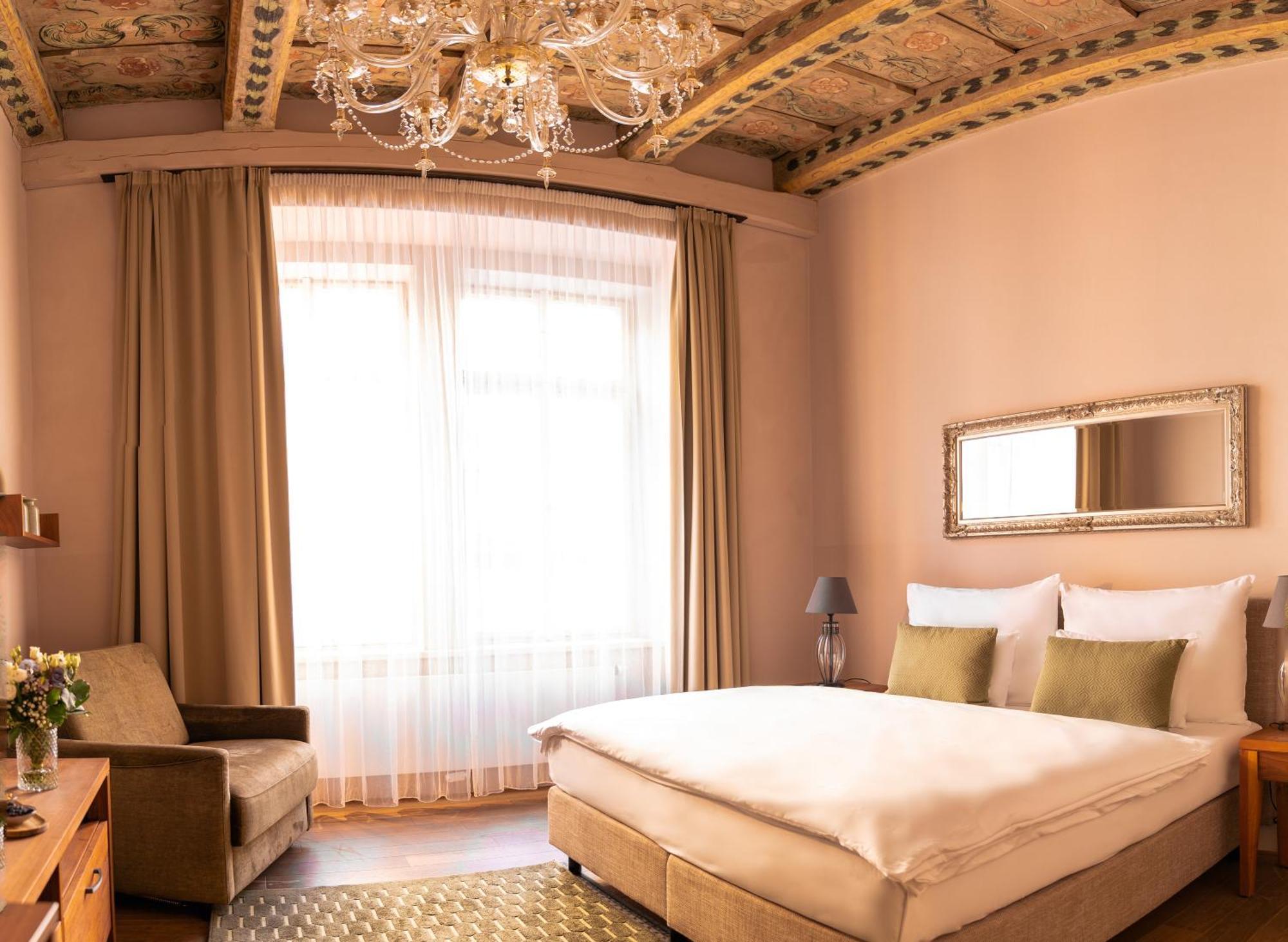 Hotel Golden Key Prague Castle Ngoại thất bức ảnh